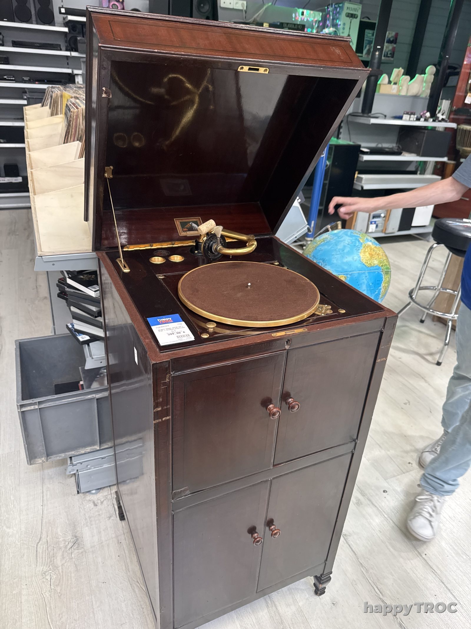 Meuble phono pathe