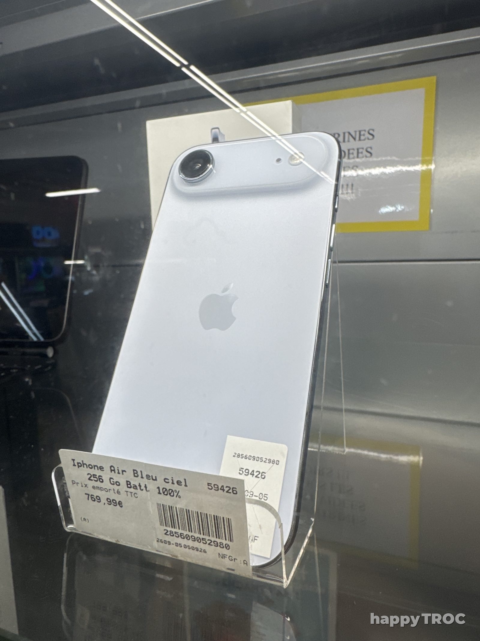 Téléphone Apple IPhone Air Bleu ciel 256 go batterie 100%
