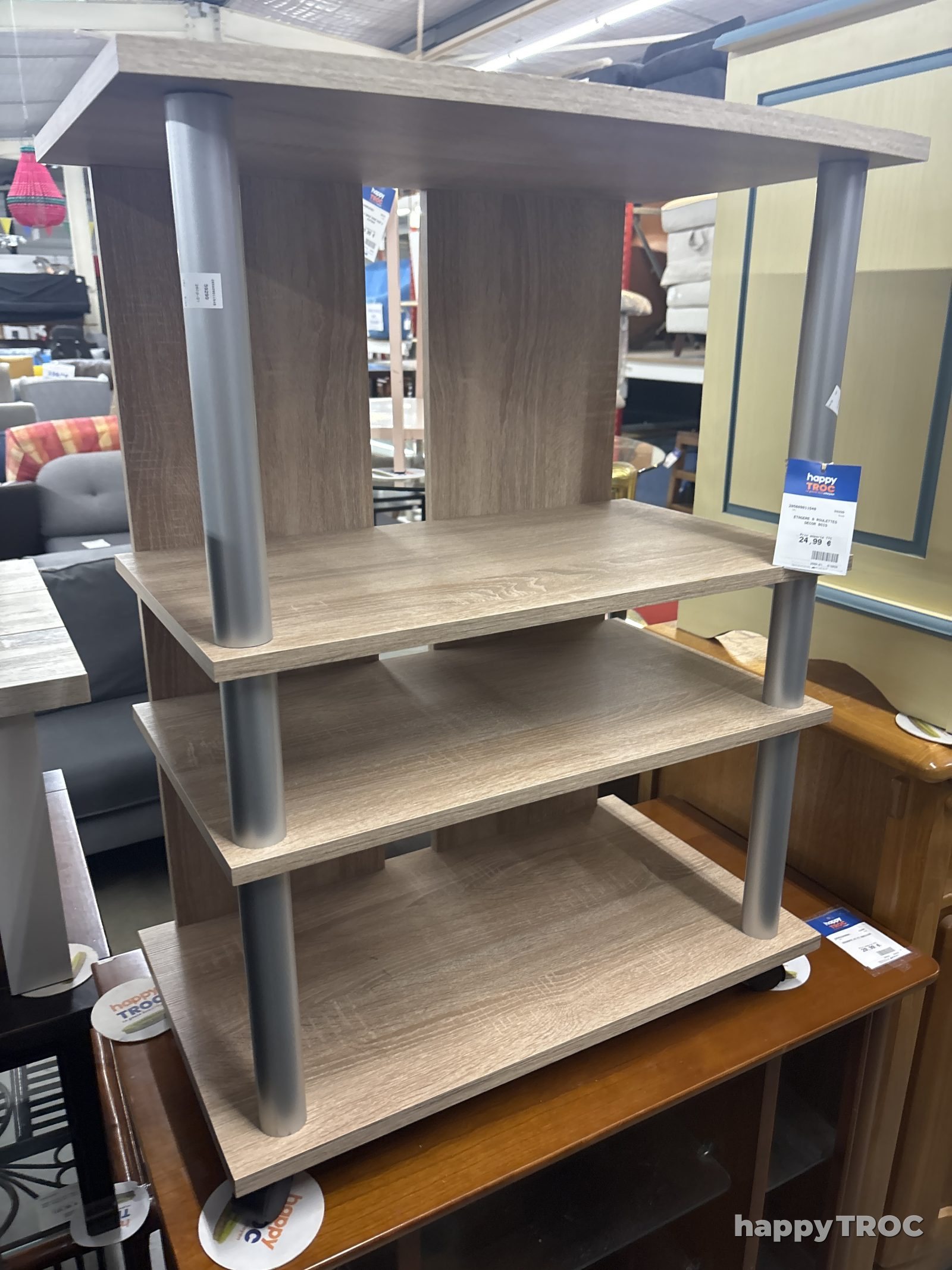 Etagere a roulettes decor bois