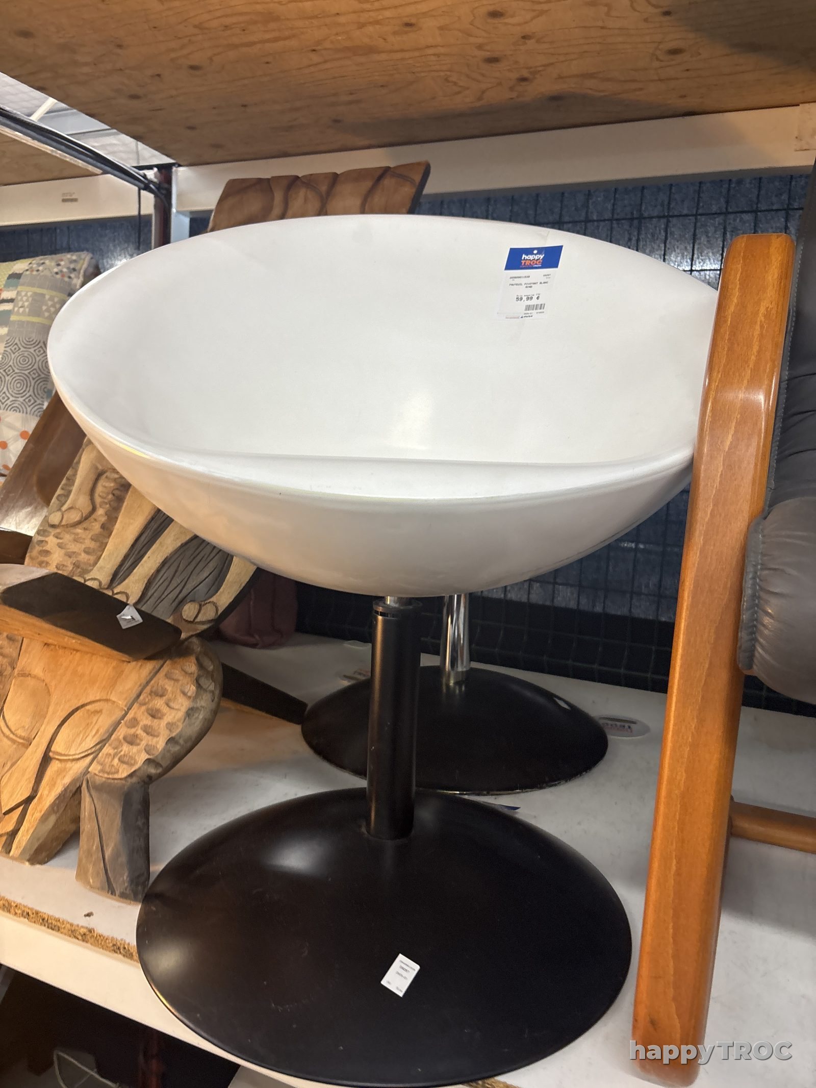 Fauteuil pivotant blanc rond