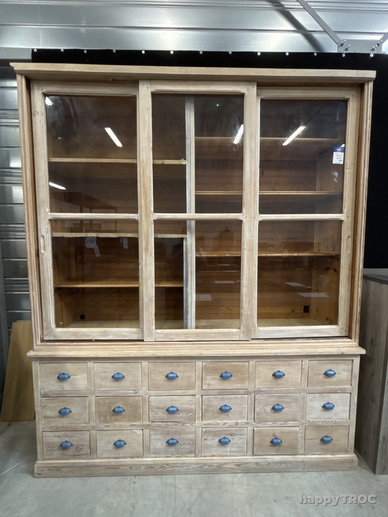 Meuble de mercerie ancien
