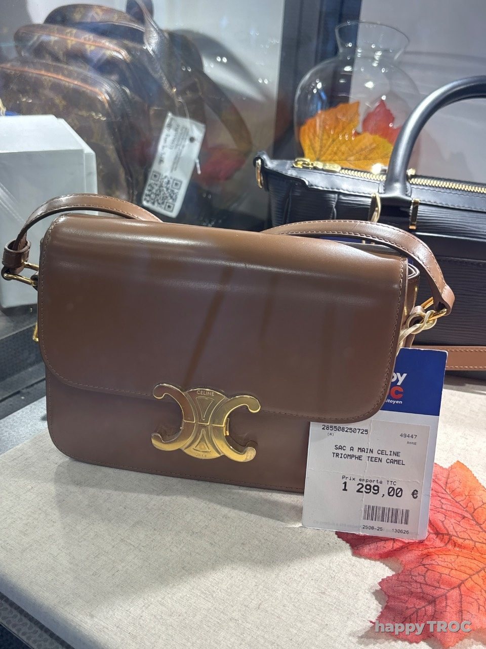 Sac a main celine triomphe teen camel