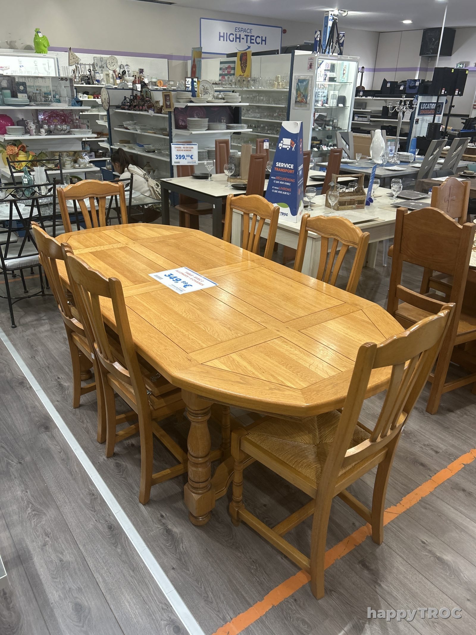 Table avec 2 allonges + 6 chaises