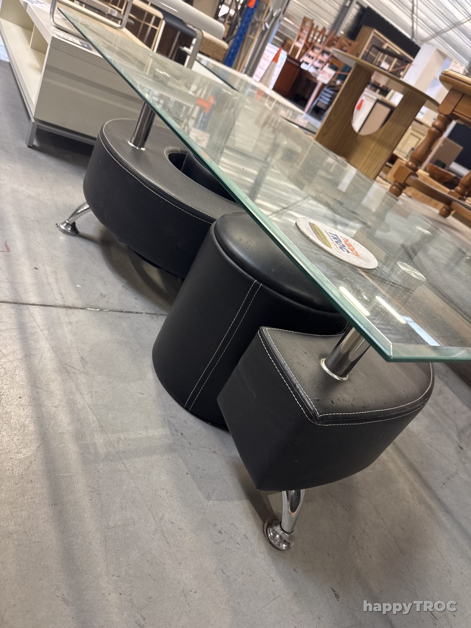 Table basse plateau verre 2 tabourets