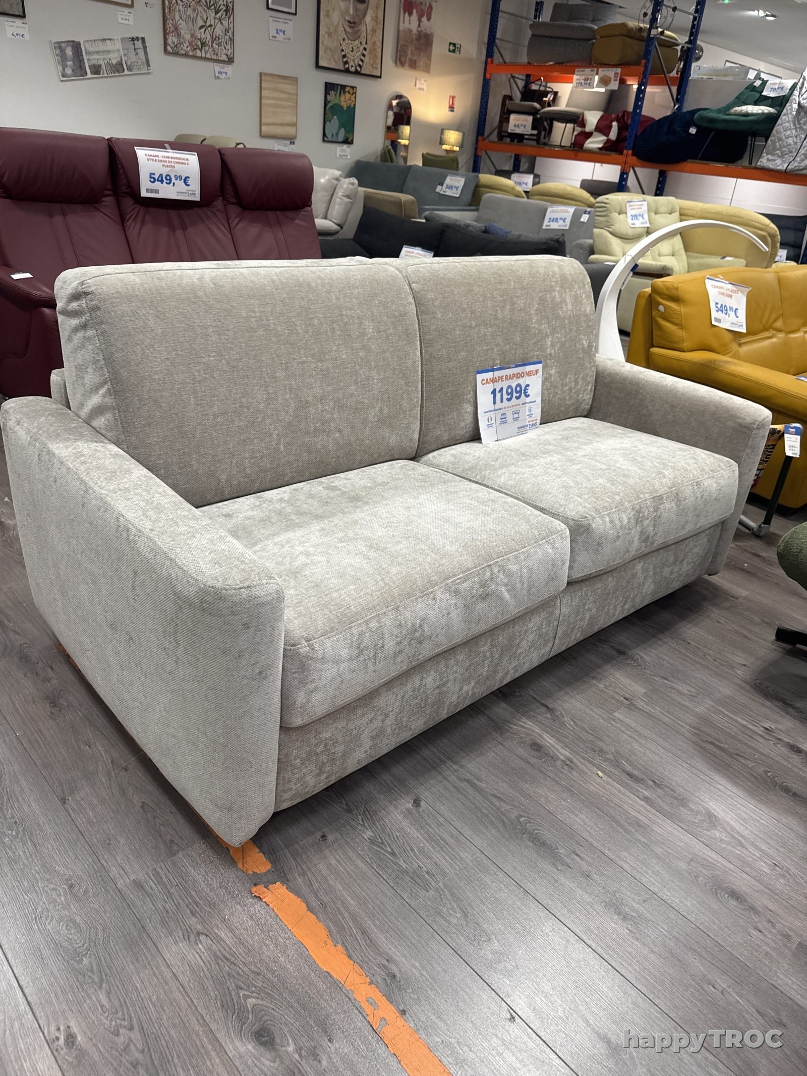 Canapé, lit, rapido, modèle fabriqué en Italie, matelas, 35 kg couchage 140 disponible en stock