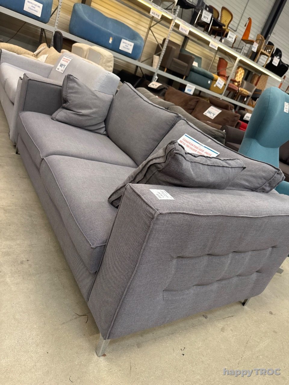 Canape en tissu gris valeur 1999euros