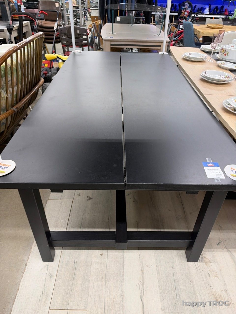Table rectangulaire Noire 2 allonges intégrées