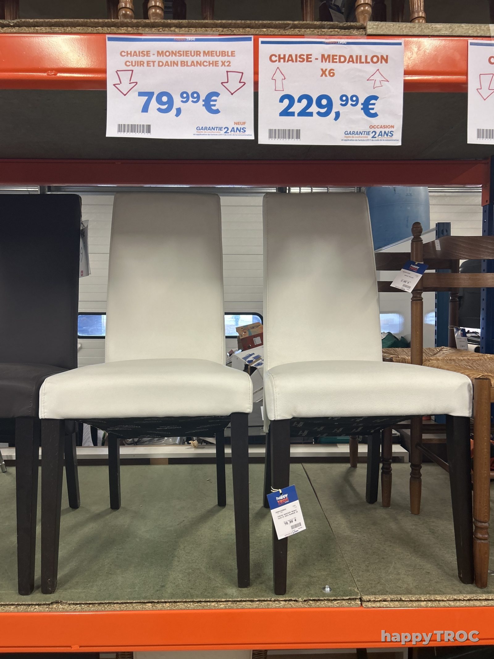Chaise monsieur meuble cuir et dain blanche x2