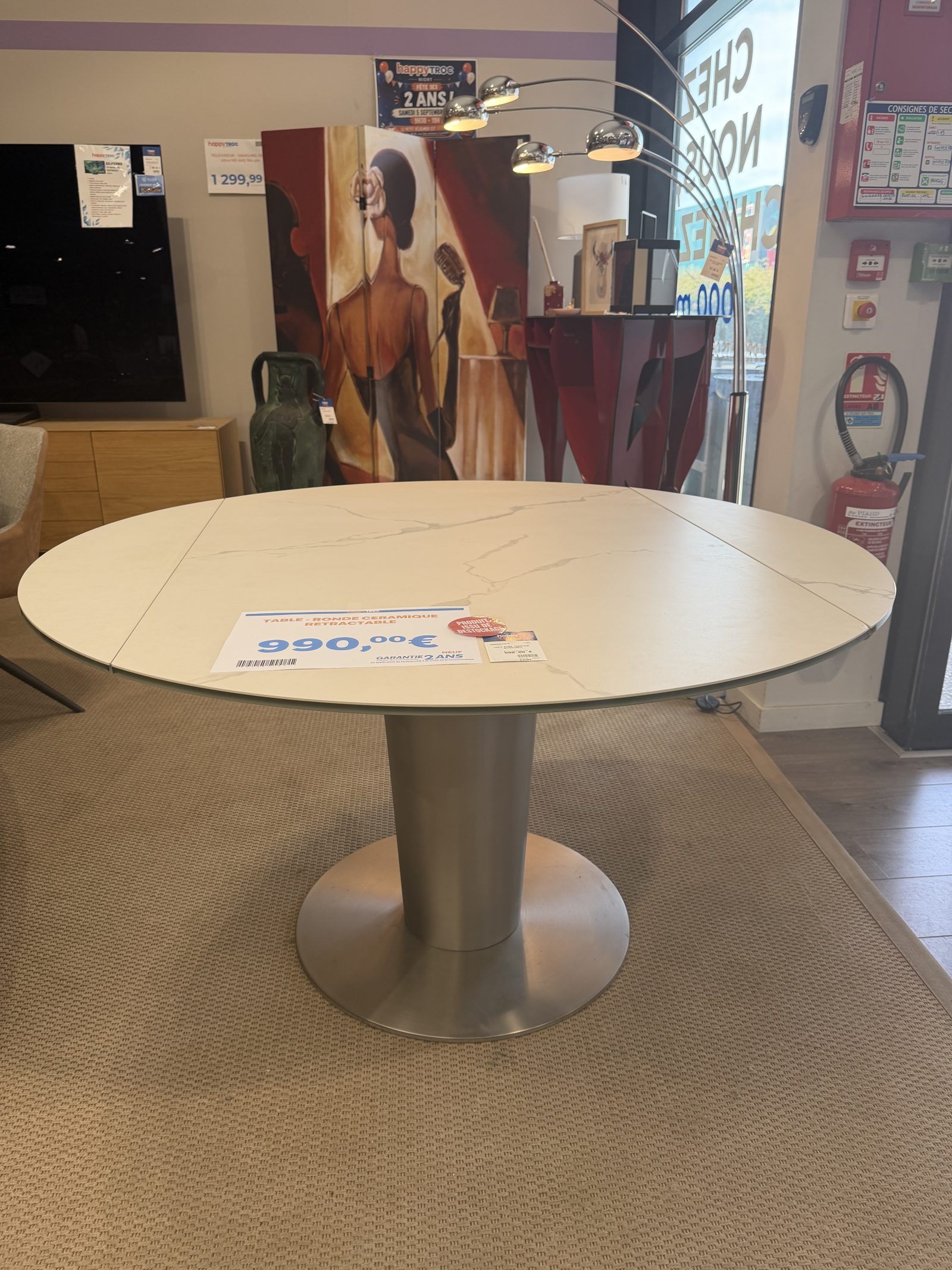 Table ronde céramique allonges rétractable effet marbre blanc