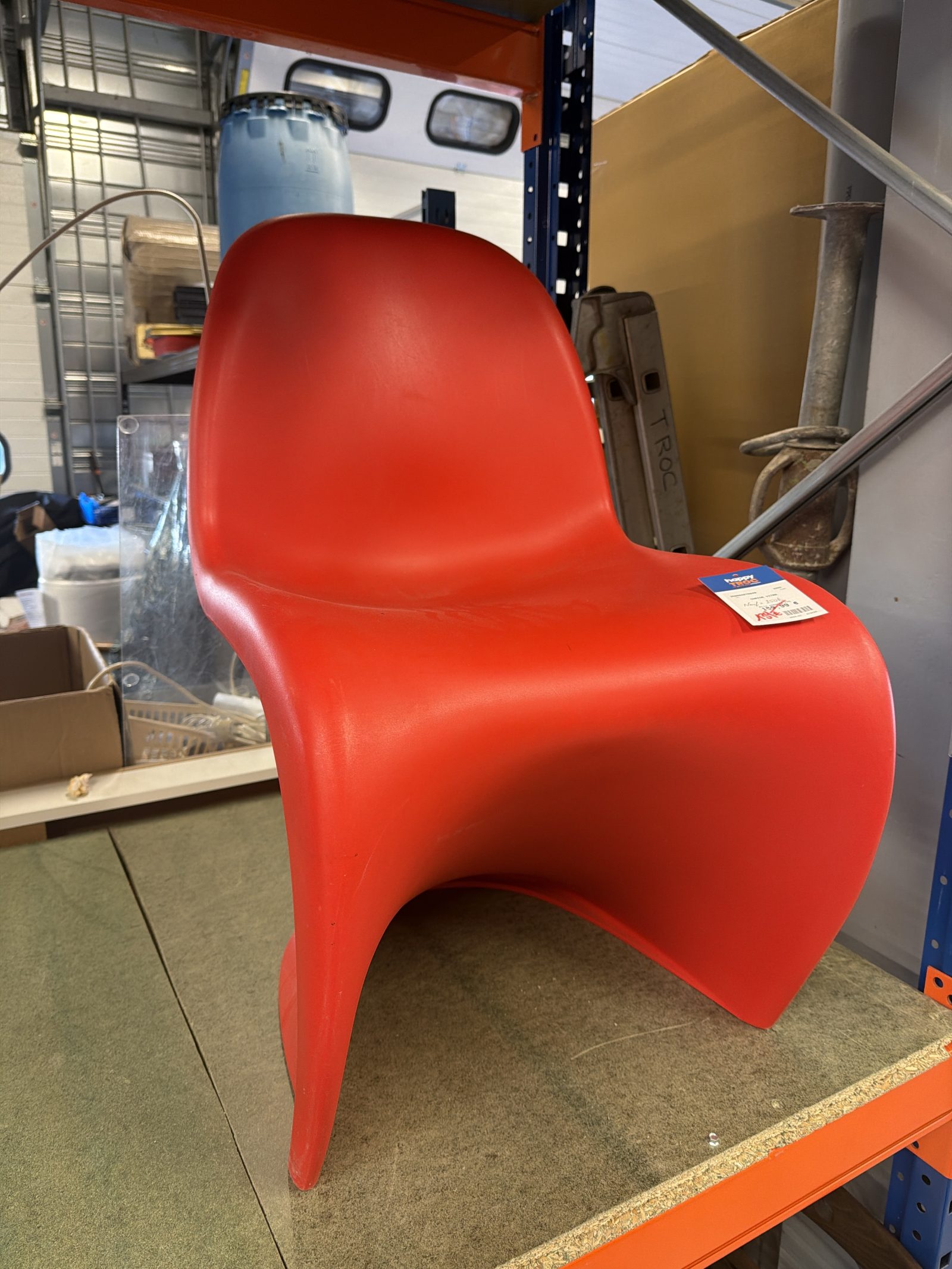 Chaise vitra rouge